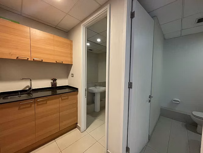 Oficina OFICINA EN VENTA SECTOR EL SALTO (CÓD. 395)