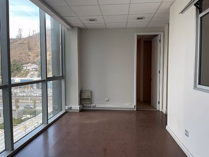 Oficina OFICINA EN VENTA SECTOR EL SALTO (CÓD. 395)