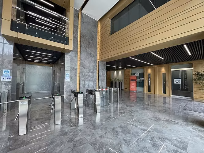 Oficina OFICINA EN VENTA SECTOR EL SALTO (CÓD. 395)