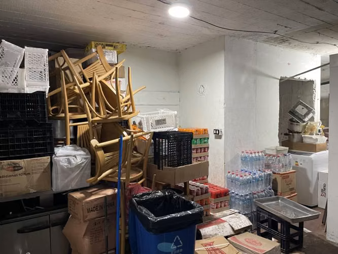 Local DERECHO DE LLAVE EN VENTA, CALLE VALPARAISO (CÓD. 268)