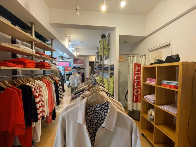 Local LOCAL COMERCIAL EN VENTA, EXCELENTE UBICACIÓN (CÓD. 184)