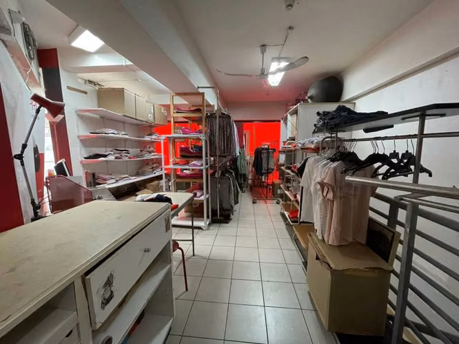 Local LOCAL COMERCIAL EN VENTA, EXCELENTE UBICACIÓN (CÓD. 184) - Imagen 4