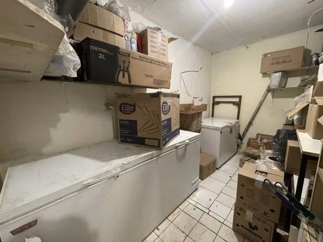 Local SE VENDE DERECHO DE LLAVE EN AV. VALPARAÍSO (CÓD. 269)