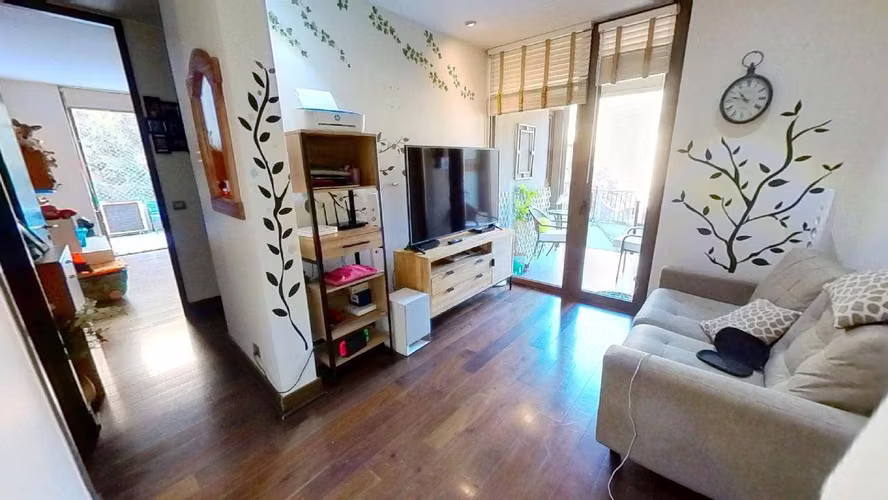 Departamento con gran patio privado (6260)