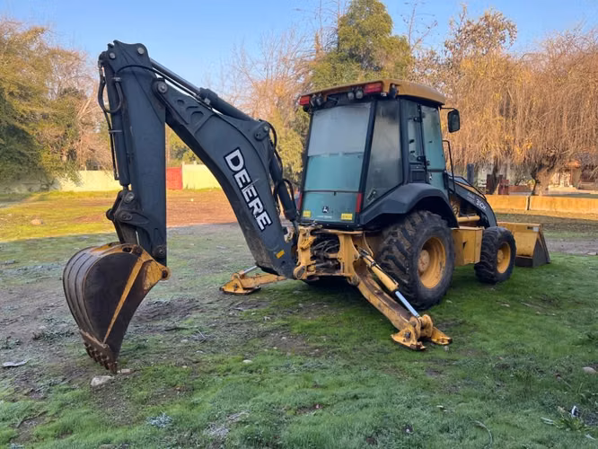 Retroexcavadora Jhon Deere 310K