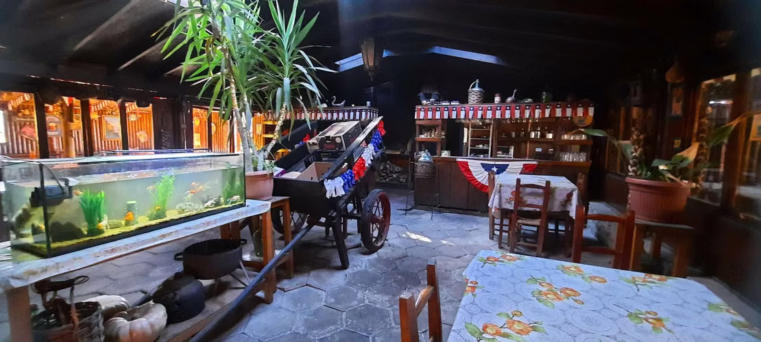 Restaurant en venta , parcela 5000mt2 (10734)