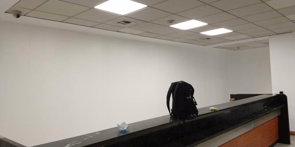 ARRIENDO LOCAL COMERCIAL ESQUINA CHACABUCO