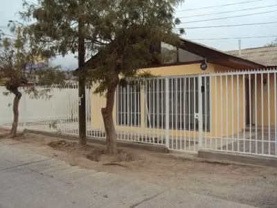 CASA Conjunto de casas en venta en sector centro, Villa Los Sauces.