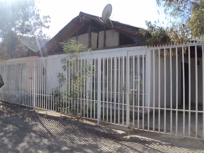 CASA Conjunto de casas en venta en sector centro, Villa Los Sauces.
