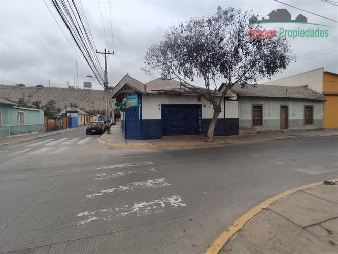 CASA Propiedad en venta en sector centro de Vallenar, Esquina Merced con Santiago. - Imagen 2