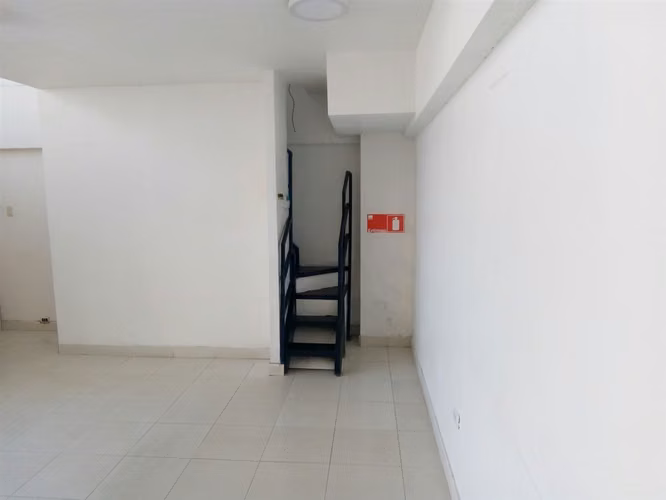 OFICINA Local comercial en venta en Edificio Plaza Real