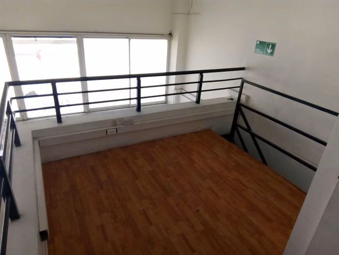 OFICINA Local comercial en venta en Edificio Plaza Real