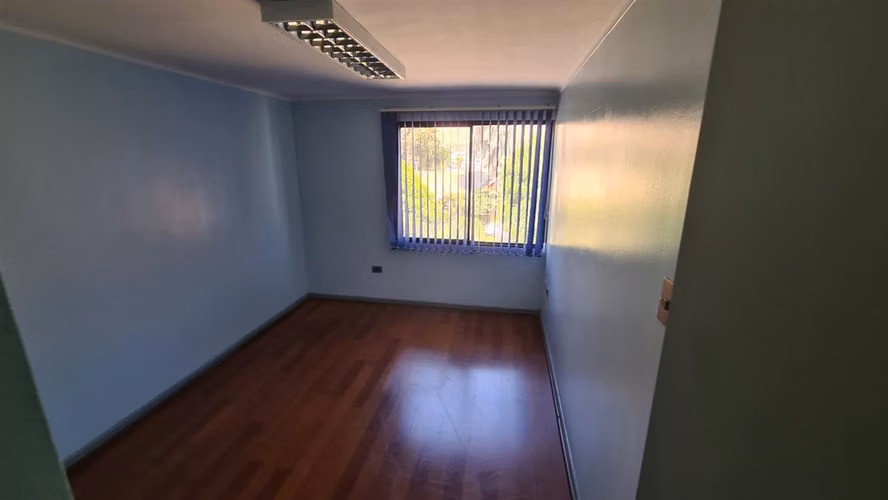 OFICINA Oficina en arriendo en sector centro, edificio San Luis - Imagen 5