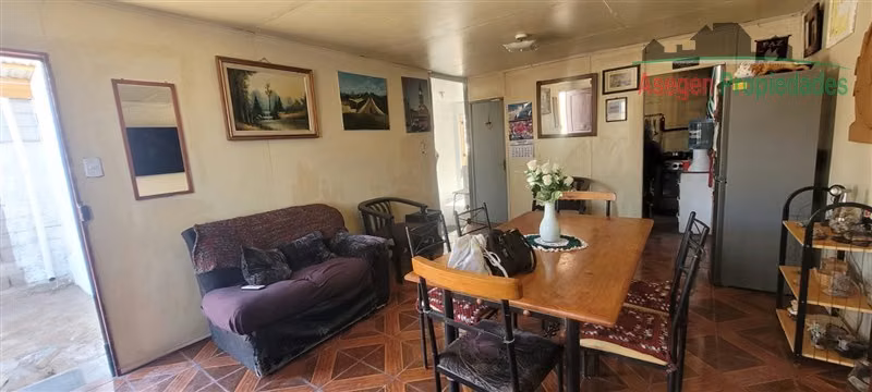 CASA Casa en venta en la Población Juan Pablo II