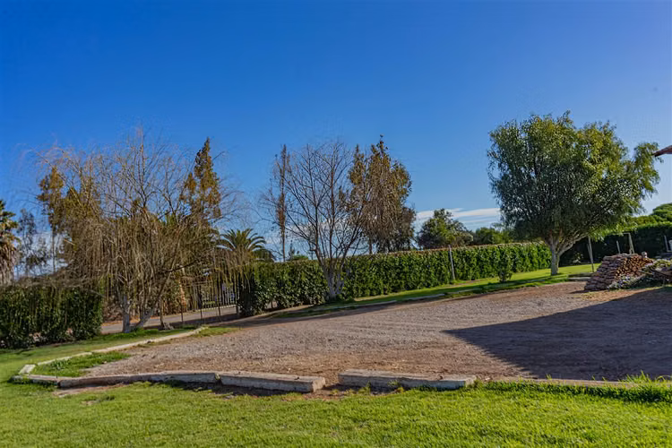 PARCELA Parcela con hermosa casa en venta en sector Chamonate