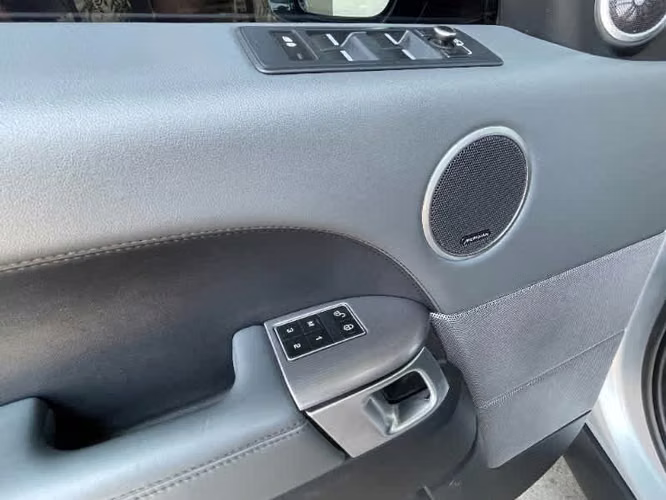 LAND ROVER RANGE ROVER SPORT HSE SDV6 DIESEL 2015