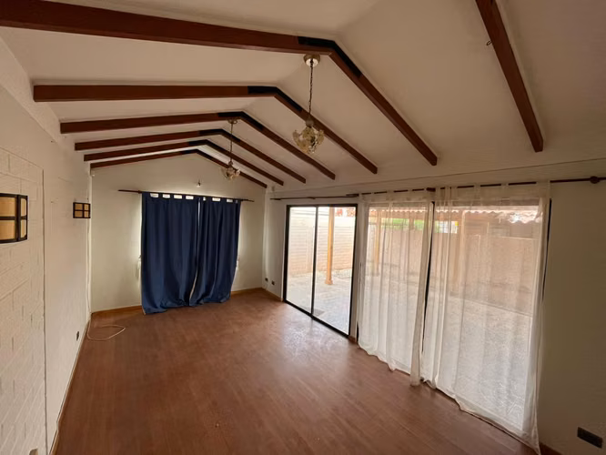 Se Vende Hermosa y amplia Casa en Tierra Viva