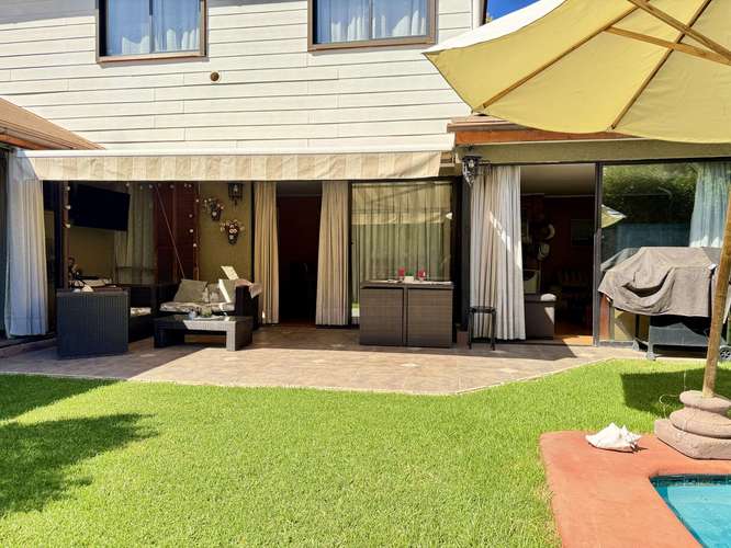 Casa En Venta, Gran Sitio En La Reina - Imagen 2