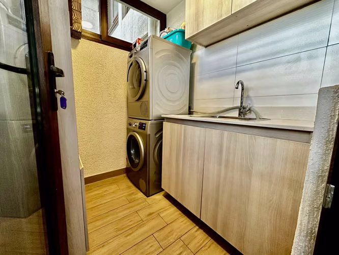 Departamento Jardín y zócalo, De 4 Dorm. En Lo Barnechea - Imagen 10
