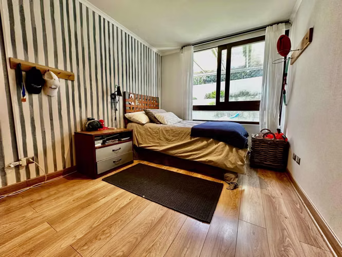 Departamento Jardín y zócalo, De 4 Dorm. En Lo Barnechea - Imagen 12