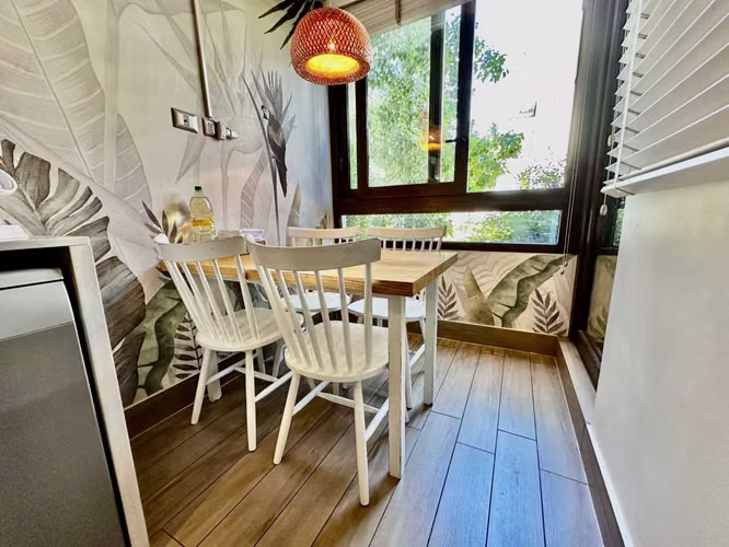 Departamento Jardín y zócalo, De 4 Dorm. En Lo Barnechea - Imagen 9