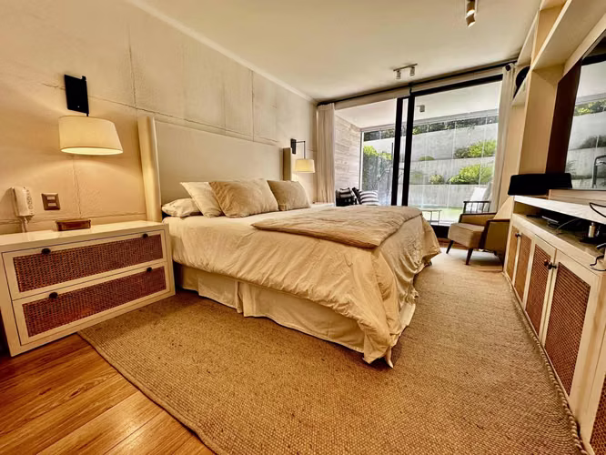 Departamento Jardín y zócalo, De 4 Dorm. En Lo Barnechea - Imagen 15
