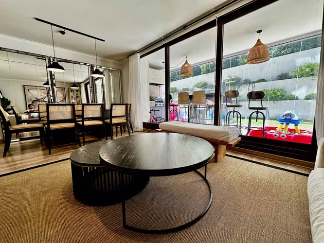 Departamento Jardín y zócalo, De 4 Dorm. En Lo Barnechea - Imagen 5
