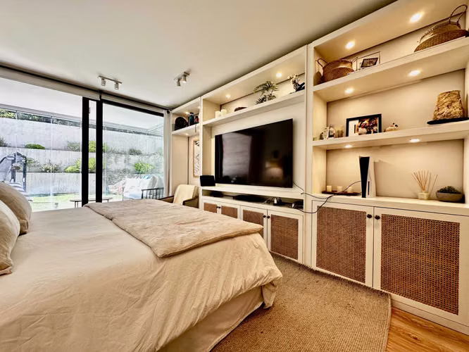 Departamento Jardín y zócalo, De 4 Dorm. En Lo Barnechea - Imagen 14