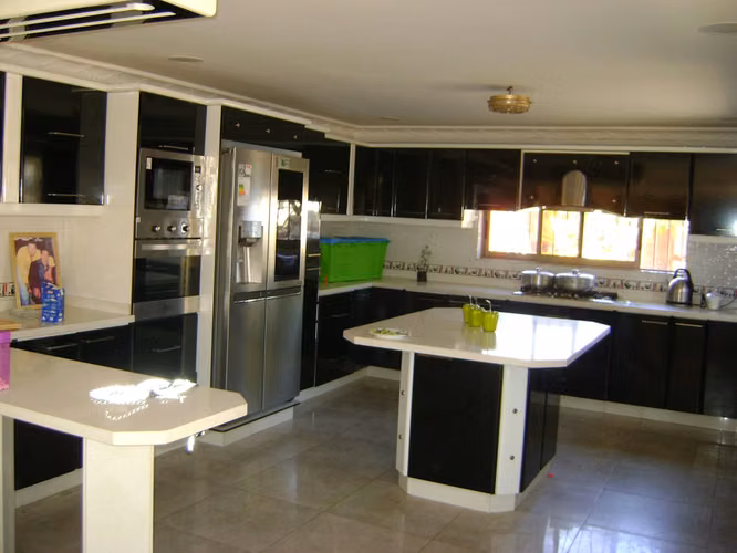 Arriendo de propiedad para empresa, cercano al centro.