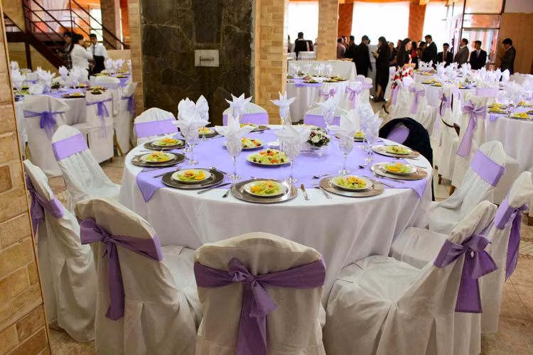 ARRIENDO SALON DE EVENTOS EQUIPADO FUNCIONANDO CON PATENTE