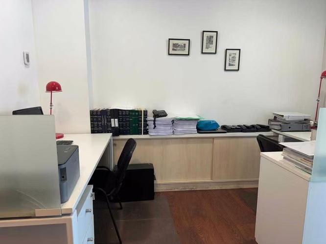 A pasos de servicios básicos (41455)