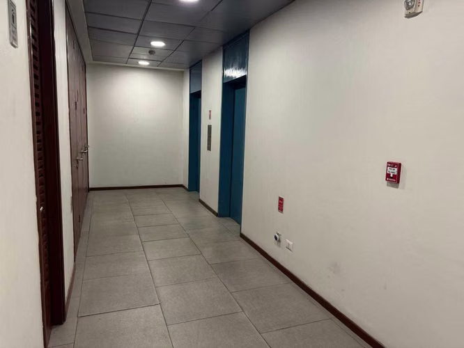 A pasos de servicios básicos (41455)