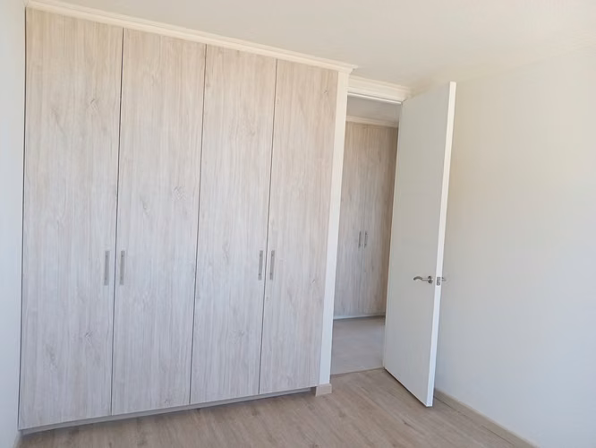Av. Circunvalación 1 (1 Est /2 Bod) [2417-6]