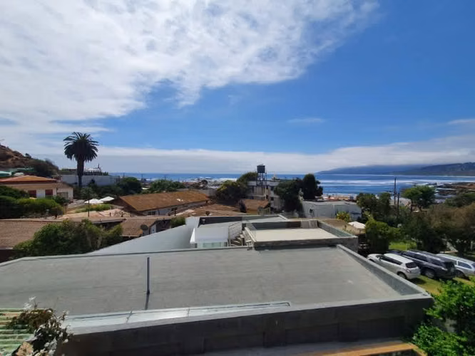 CASA EN EL FARITO, MAITENCILLO A PASOS DE LA PLAYA