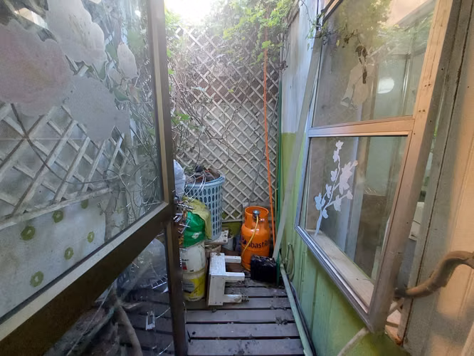 CASA CON VETA COMERCIAL EN AV. PADRE HURTADO