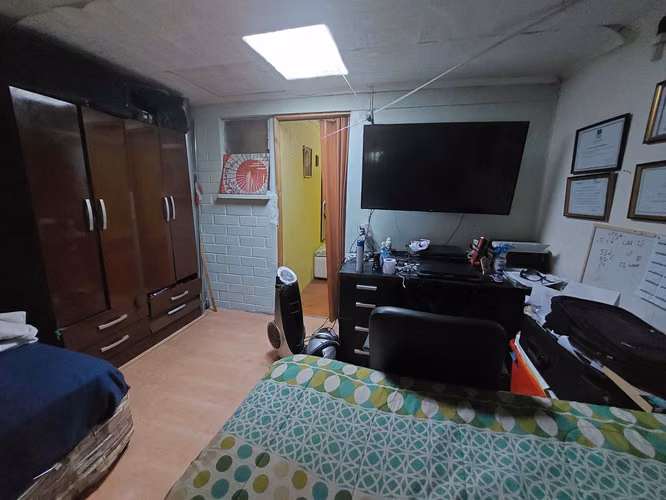 CASA CON VETA COMERCIAL EN AV. PADRE HURTADO