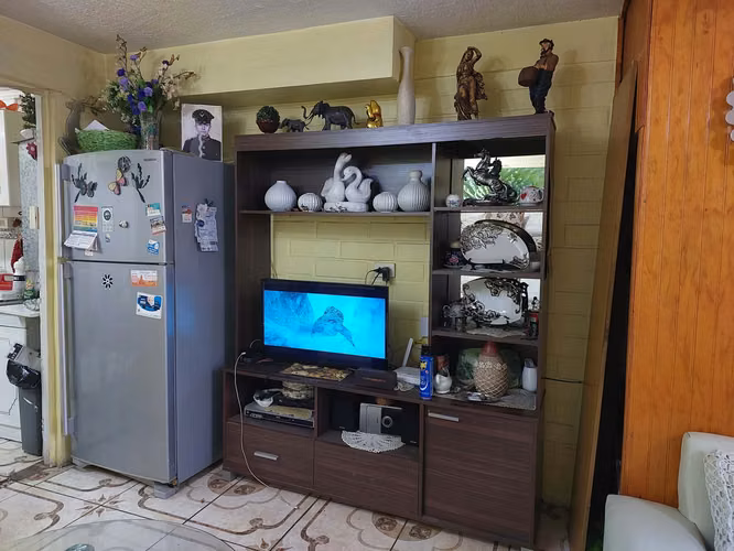 CASA CON VETA COMERCIAL EN AV. PADRE HURTADO