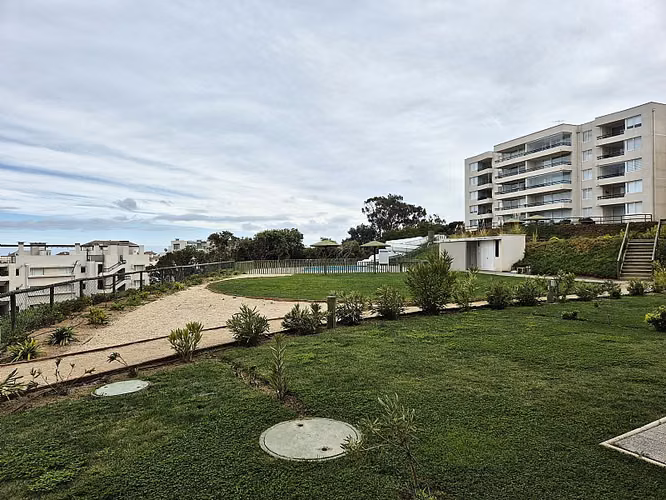 DEPTO. CON JARDIN 3D2B AMOBLADO. ALTOS DE PUYAI