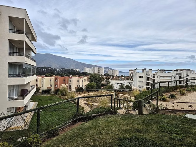 DEPTO. CON JARDIN 3D2B AMOBLADO. ALTOS DE PUYAI
