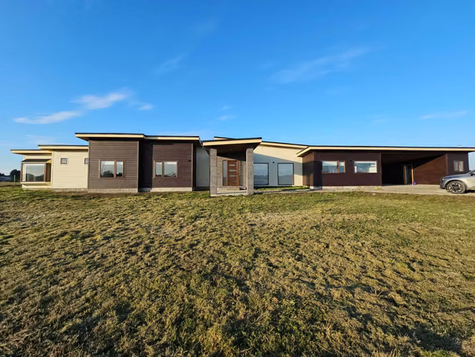 Moderna casa en Puerto Varas  (43722)