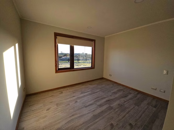 Hermosa Casa Nueva en Puerto Varas  (43722)