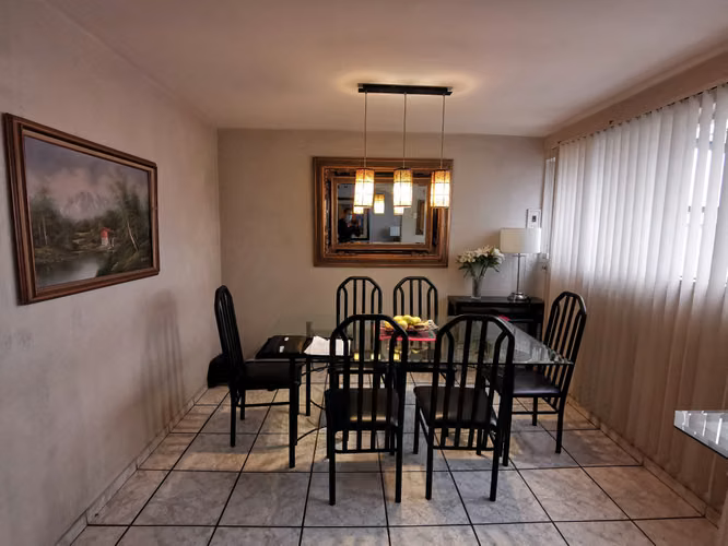 Venta Casa 4D/2B - San Joaquín