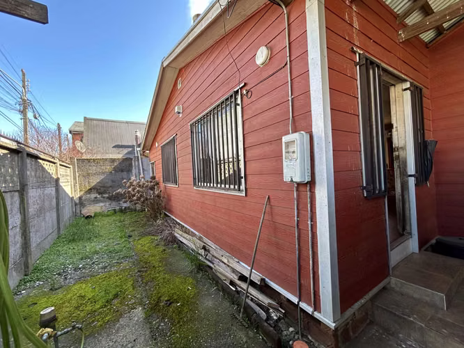 Vendo casa + cabaña en terreno de 260m2 a 8min. Del Centro
