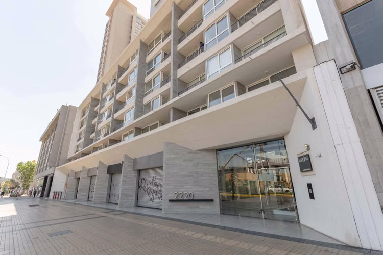 Av. Irarrázaval 2220 (1 Est /1 Bod)