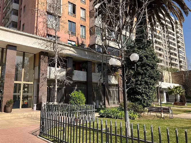 VENTA DE DEPARTAMENTO A PASOS DE METRO CERRO BLANCO