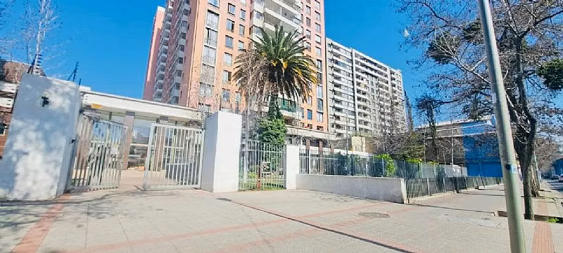 VENTA DE DEPARTAMENTO A PASOS DE METRO CERRO BLANCO