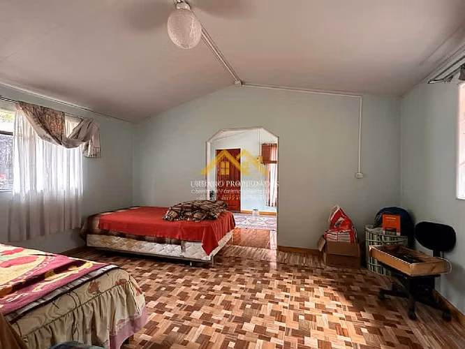 HERMOSA PARCELA CON 2 CASAS Y ARBOLES FRUTALES 2,24 Hectáreas