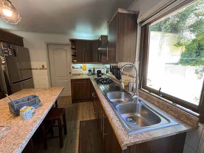 Excelente casa en Lomas de San Sebastian
