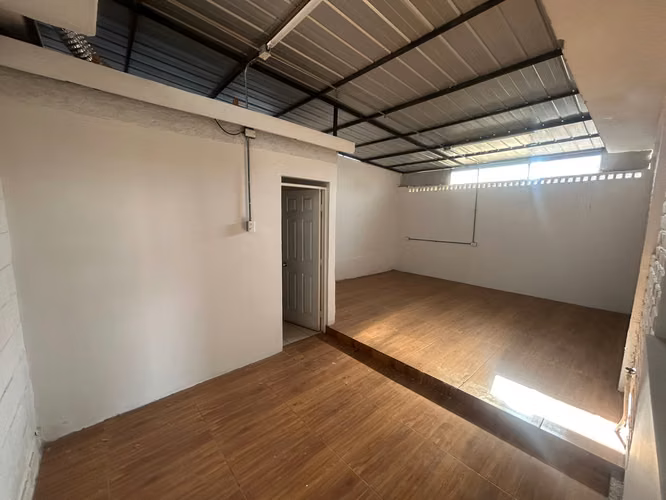 se vende casa magisterio