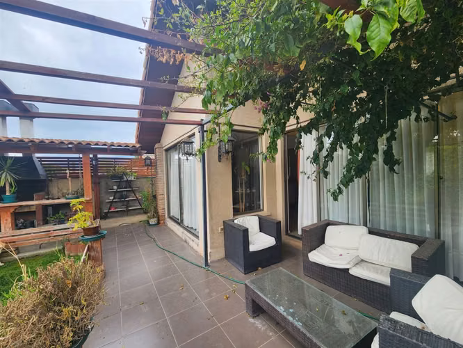 CASA El Polo de Machalí, excelente ubicación